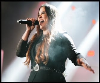 Prepare-se para se emocionar e se inspirar com os incríveis shows de Valesca Mayssa em abril de 2024! Com sua voz poderosa e mensagem tocante, Valesca está pronta para levar sua música gospel a diferentes estados brasileiros, levando esperança e fé por onde passa. Confira abaixo as datas e locais dos shows e não perca a oportunidade de participar dessa experiência única!