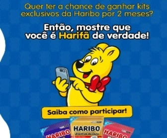 Imagem colorida que mostra embalagens vibrantes de guloseimas Haribo, incluindo os icônicos ursinhos de goma, dispostos de forma atraente em uma mesa. O destaque da imagem é a hashtag #Harifãs, com fontes chamativas e um convite para participar da nova campanha da marca.