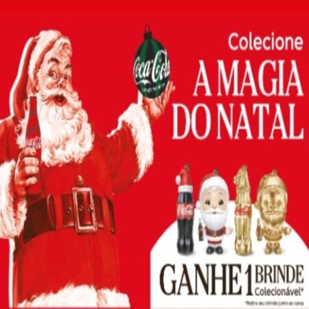 Imagem promocional da campanha “Colecione a Magia do Natal” da Coca-Cola. A imagem apresenta enfeites natalinos colecionáveis, como bolas decorativas e miniaturas, ao lado de produtos Coca-Cola Sem Açúcar, com destaque para as embalagens participantes e a mensagem incentivando a participação na promoção.