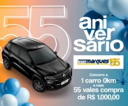 Banner promocional do Aniversário Construmarques 55 Anos, destacando os prêmios oferecidos, incluindo 60 vales-compra de R$ 1.000 e um Renault Kwid 0km. A imagem apresenta o carro Renault Kwid, notas de dinheiro e o slogan da campanha.