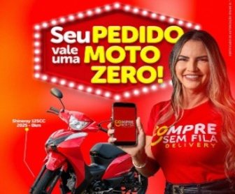 Banner promocional da campanha Compre Sem Fila, destacando a oportunidade de ganhar uma moto 0km ao realizar pedidos pelo aplicativo. Inclui o texto 'Seu Pedido Vale Uma Moto Zero' e a data do sorteio, 28 de abril de 2025.