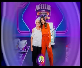 Banner da promoção Acelere com o Baú da Felicidade Jequiti 2025 com destaque para o prêmio de até R$ 80 mil e a participação no palco do SBT.