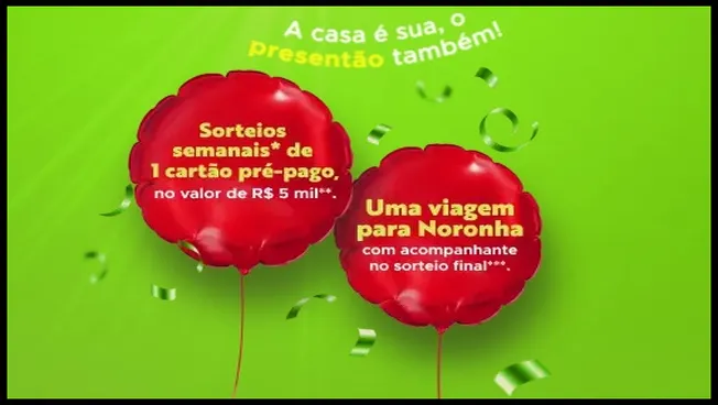 A imagem promocional da campanha “A casa é sua, o presentão também” da Copercana 2025 apresenta dois balões vermelhos em fundo verde vibrante. Um deles anuncia sorteios semanais de cartões pré-pagos no valor de R$ 5 mil, e o outro destaca o grande prêmio final: uma viagem com acompanhante para Fernando de Noronha. Confetes verdes complementam o cenário festivo da promoção.