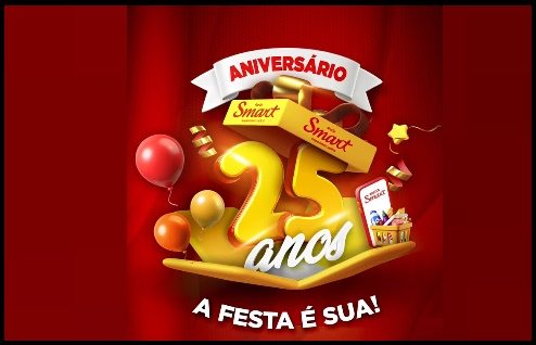 Arte promocional da campanha “Aniversário Rede Smart 25 Anos – A Festa é Sua”, destacando os prêmios da promoção: 1 carro, 6 motos e mais de 25 mil vales-compra instantâneos. O layout traz cores vibrantes, elementos festivos e o logo da Rede Smart Supermercados, reforçando o clima de comemoração e a data de participação válida até 30/09/2025.