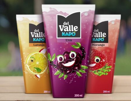 Navio cenográfico da caça ao tesouro Del Valle Kapo montado no Parque Villa-Lobos para atividade gratuita com crianças e famílias.