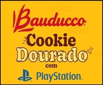 Pacote promocional do Cookie Bauducco com selo “Cookie Dourado” ao lado de um console PlayStation 5, fones de ouvido e voucher digital de jogos, com destaque para a frase “Concorra a uma viagem para a Califórnia”.