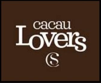 Pacote de biscoito grátis resgatado no programa Cacau Lovers em uma loja Cacau Show.