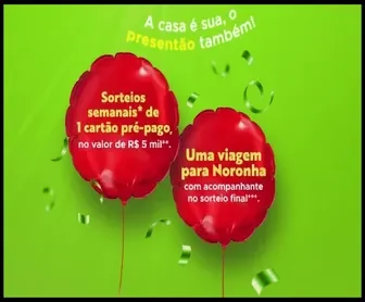 Balões vermelhos anunciam sorteios semanais de R$ 5 mil em cartão pré-pago e uma viagem com acompanhante para Fernando de Noronha na promoção da Copercana 2025.