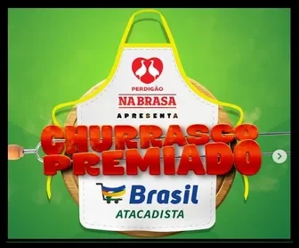 Arte promocional da campanha Churrasco Premiado Perdigão Na Brasa e Brasil Atacadista com destaque para o nome da ação em avental de churrasqueiro.