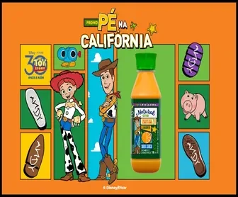 Imagem da promoção "Pé na Califórnia" da Natural One com personagens de Toy Story, como Woody e Jessie, e suco 180ml da marca.
