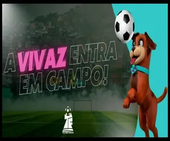 Banner da promoção Vivaz na Taça das Favelas com mascote cachorro e bola de futebol, fundo de comunidade e campo de futebol.